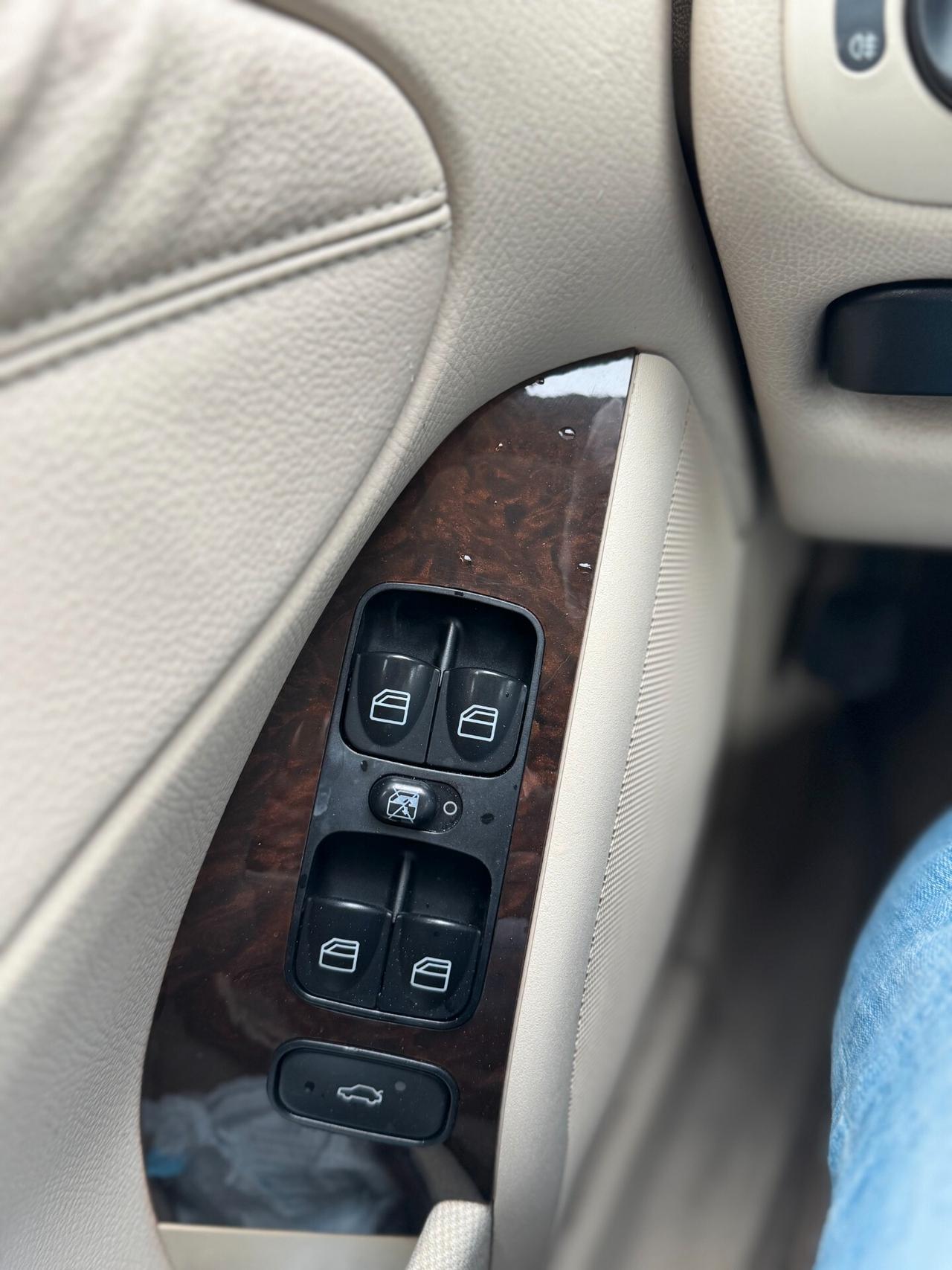 Mercedes-benz C 220 200 CDI cat Elegance