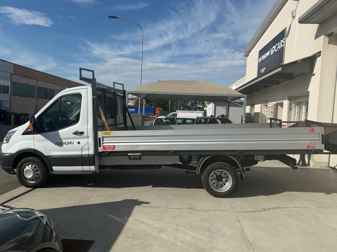 Ford Transit 350 2.2TDCi 125 PL Cabinato Entryq