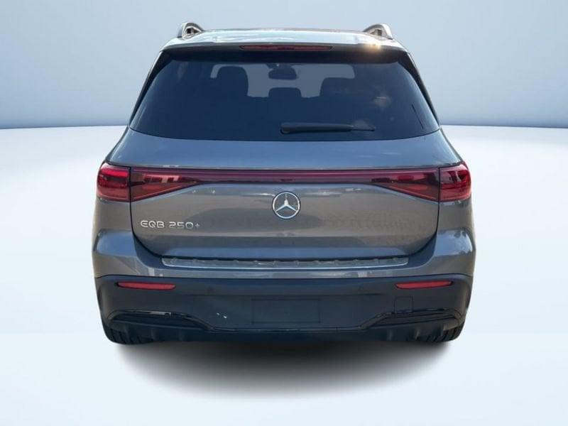Mercedes-Benz EQB 250+ AMG Line Advanced
