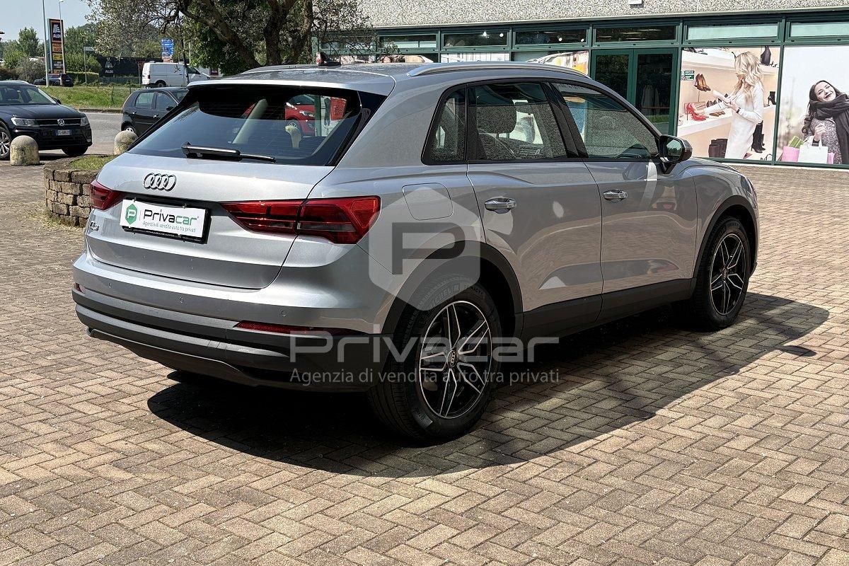 AUDI Q3 35 TDI Business