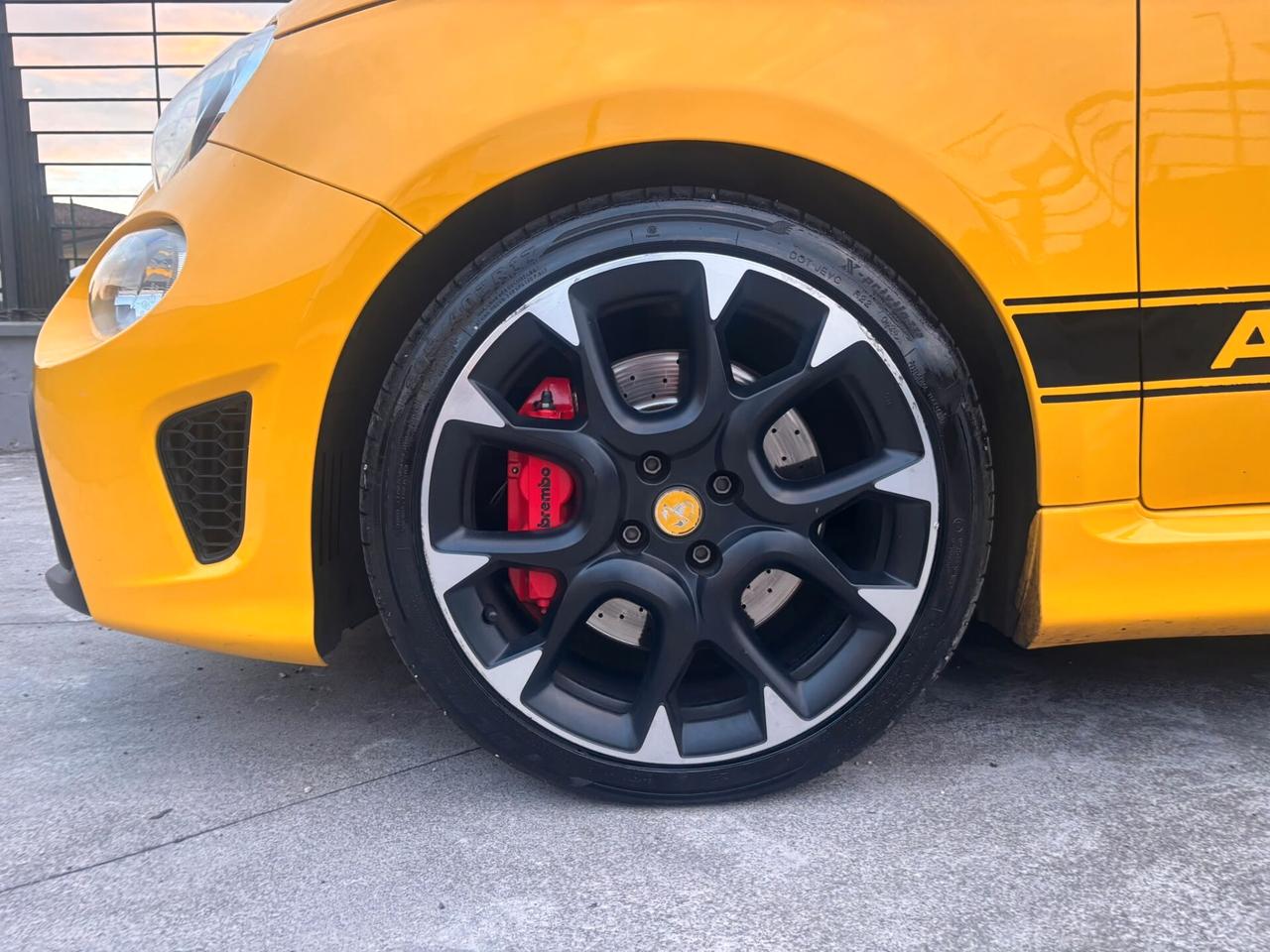Abarth 595 1.4 Turbo T-Jet 180 CV Competizione