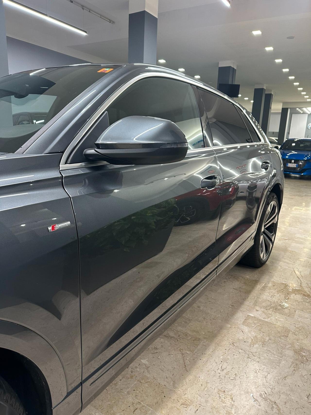 Audi Q8 55 TFSI Sport Versione RS