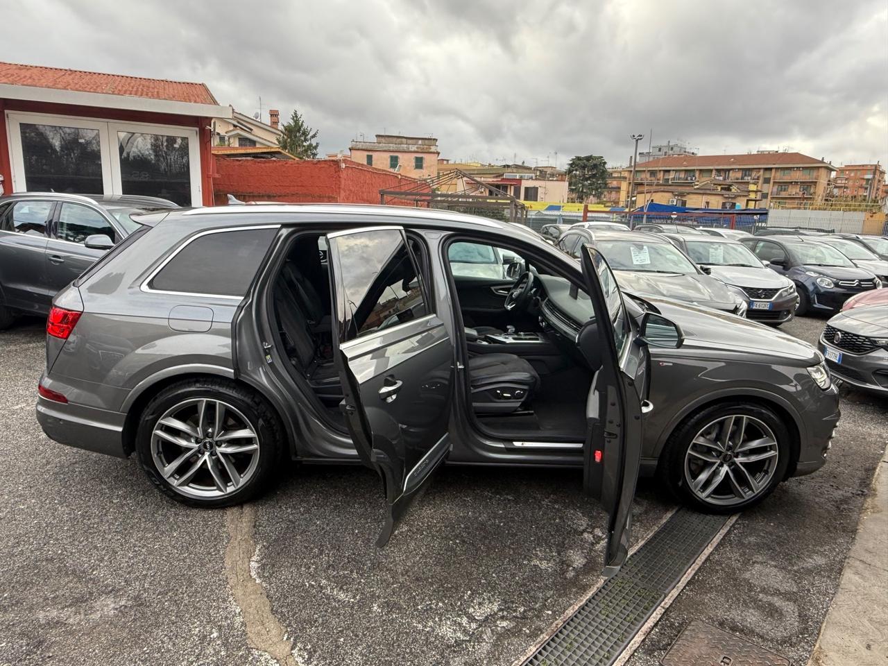 Q7 3.0 TDI 218 CV-7 posti -unipro-iva esp-s-line -
