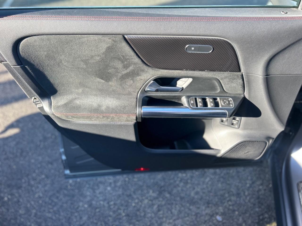 Mercedes-benz GLA 250 e hybrid EQ Premium Edition 1