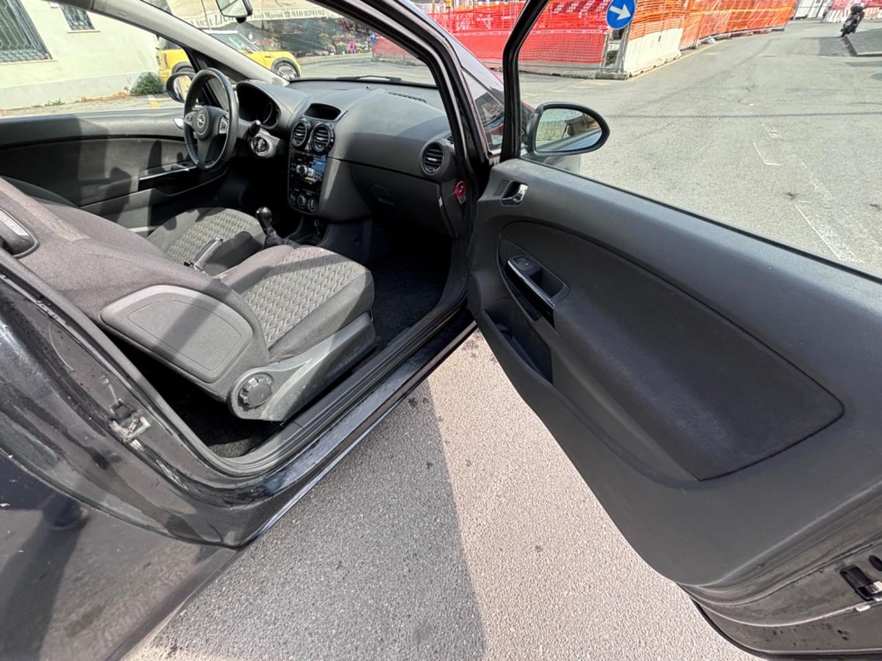 Opel Corsa 1.2 85CV 3 porte GPL-TECH b-color