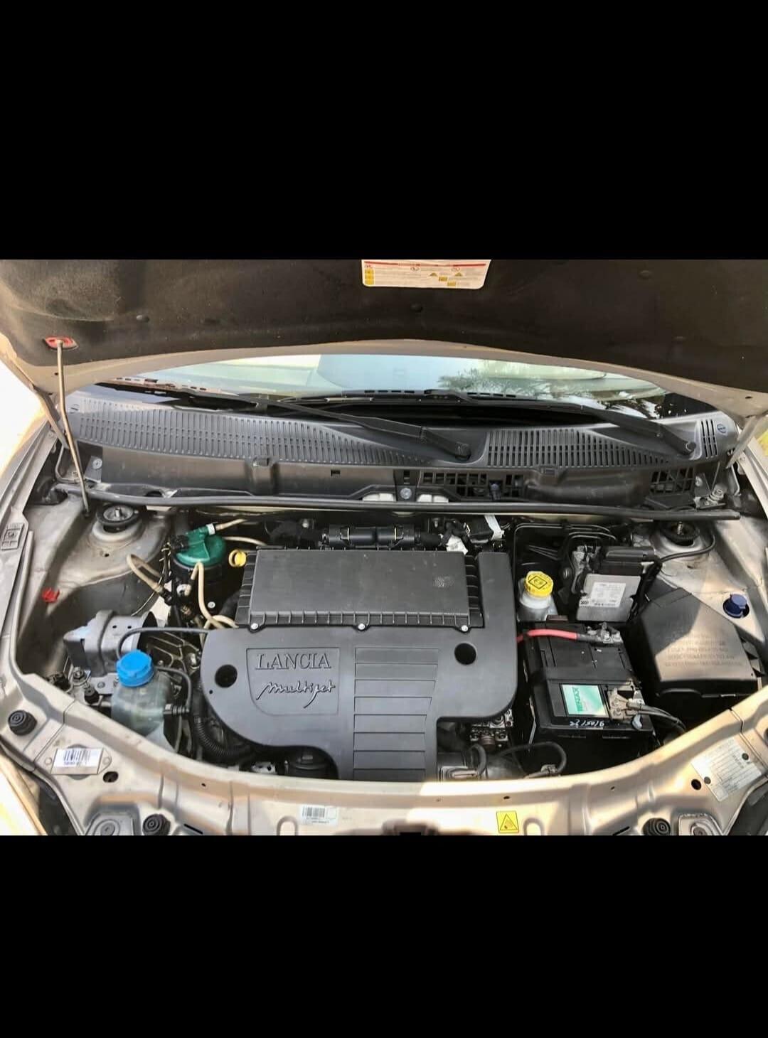 Lancia Ypsilon 1.3 MULTIJET 90 CV Platino