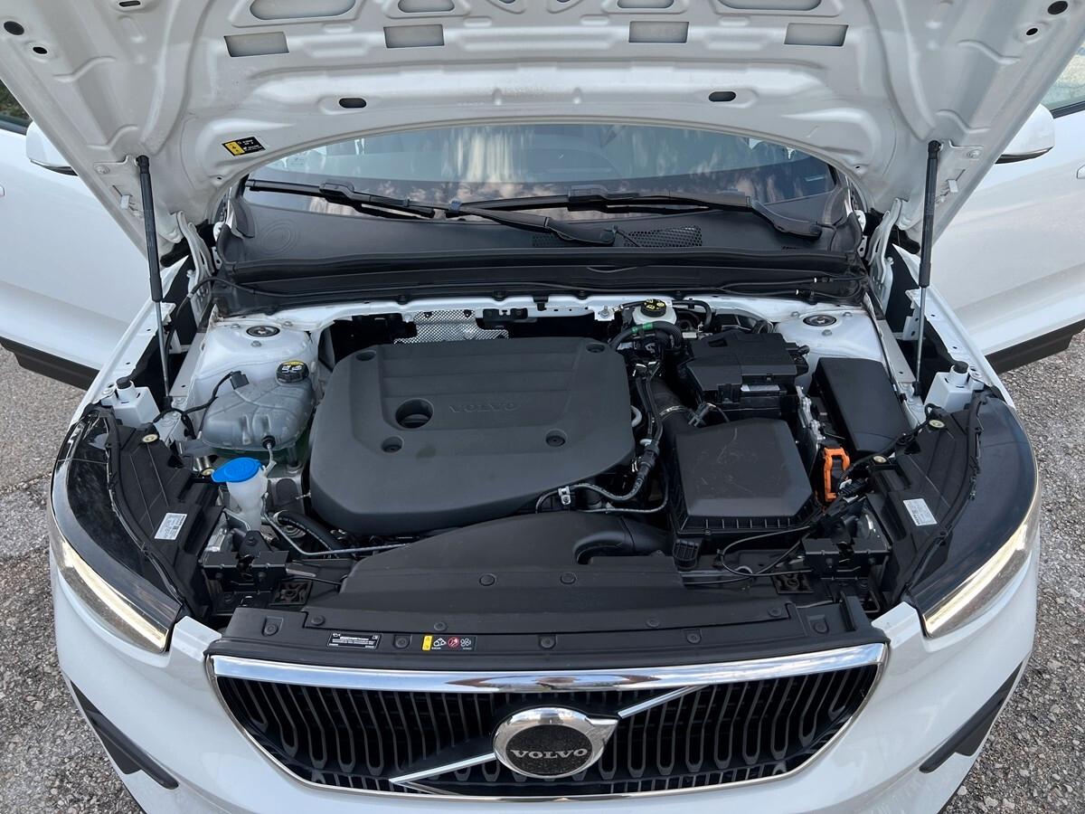 Volvo XC40 B3 automatico Core