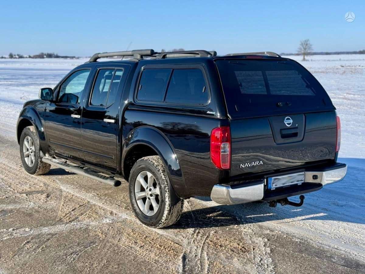 Nissan Navara 2.5 dCi 190CV automatico 4 porte Double Cab 2015