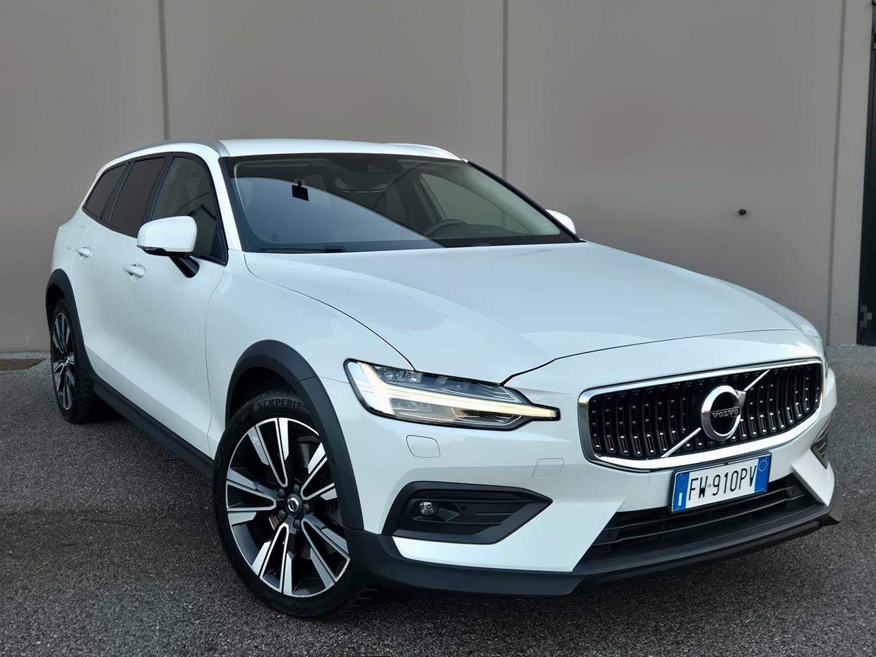 Volvo V60 Cross Country D4 AWD Geartronic Pro