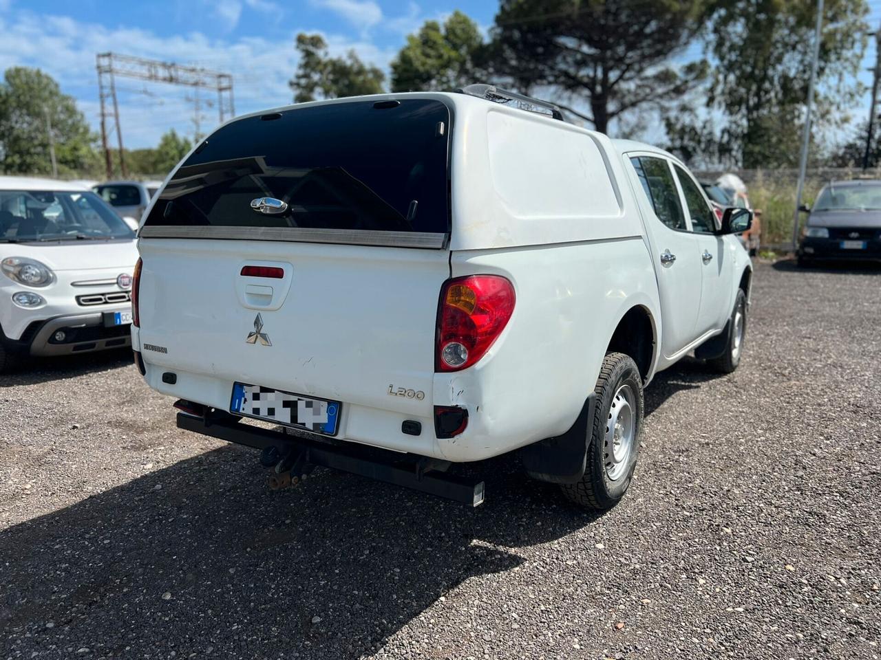 Mitsubishi L200 2.4 DI-D/154CV Club Cab Inform