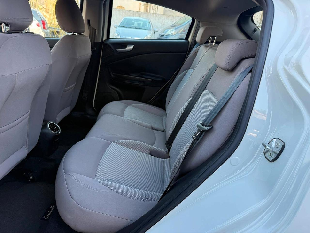 Alfa Romeo Giulietta 1.6 JTDm-2 105 CV Distinctive