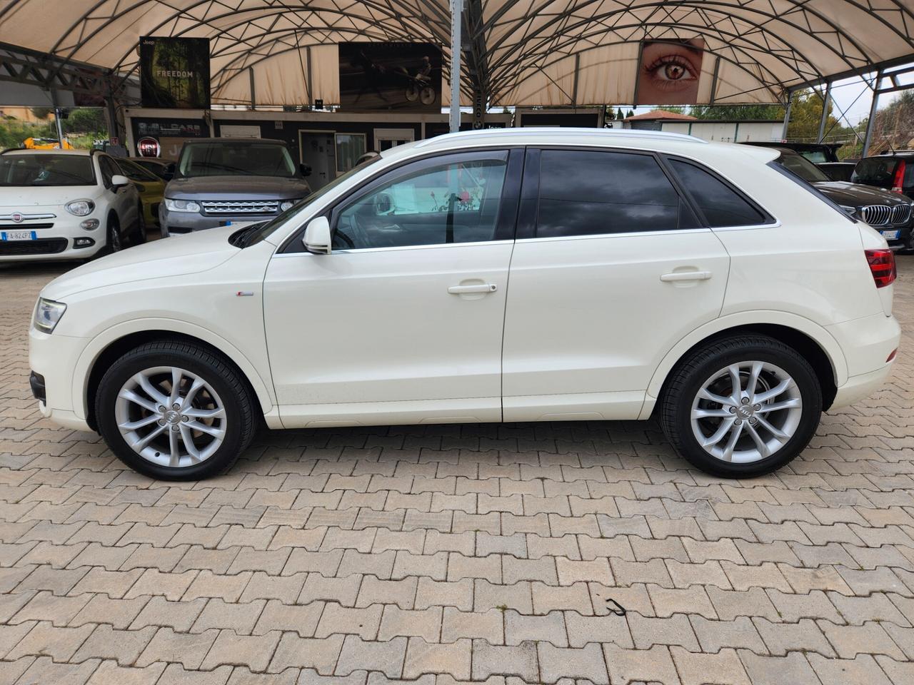 Audi Q3 AUDI Q3 2.0 DIESEL SLINE