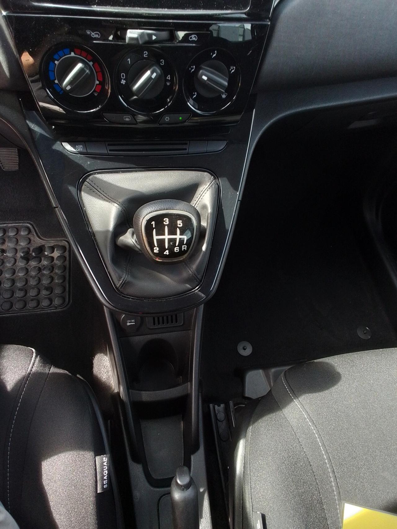 Lancia Ypsilon 1.0 FireFly 5 porte S&S Hybrid Ecochic Gold