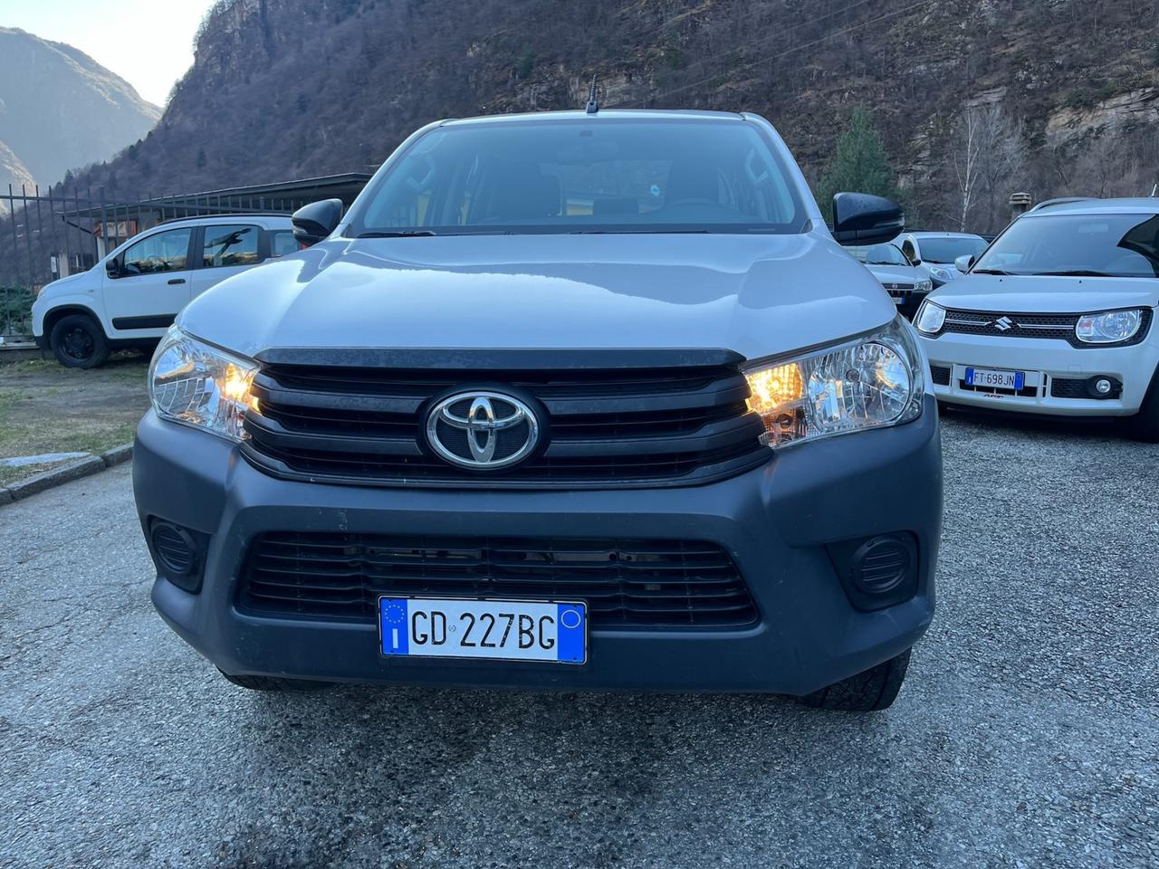 Toyota Hilux 2.4 D-4D 4WD 4 porte Double Cab Comfort