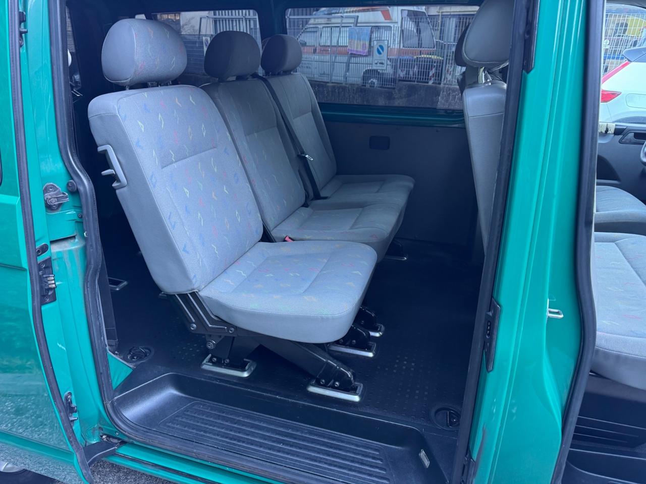 Volkswagen Caravelle 9 posti 1.9 TDI/105CV