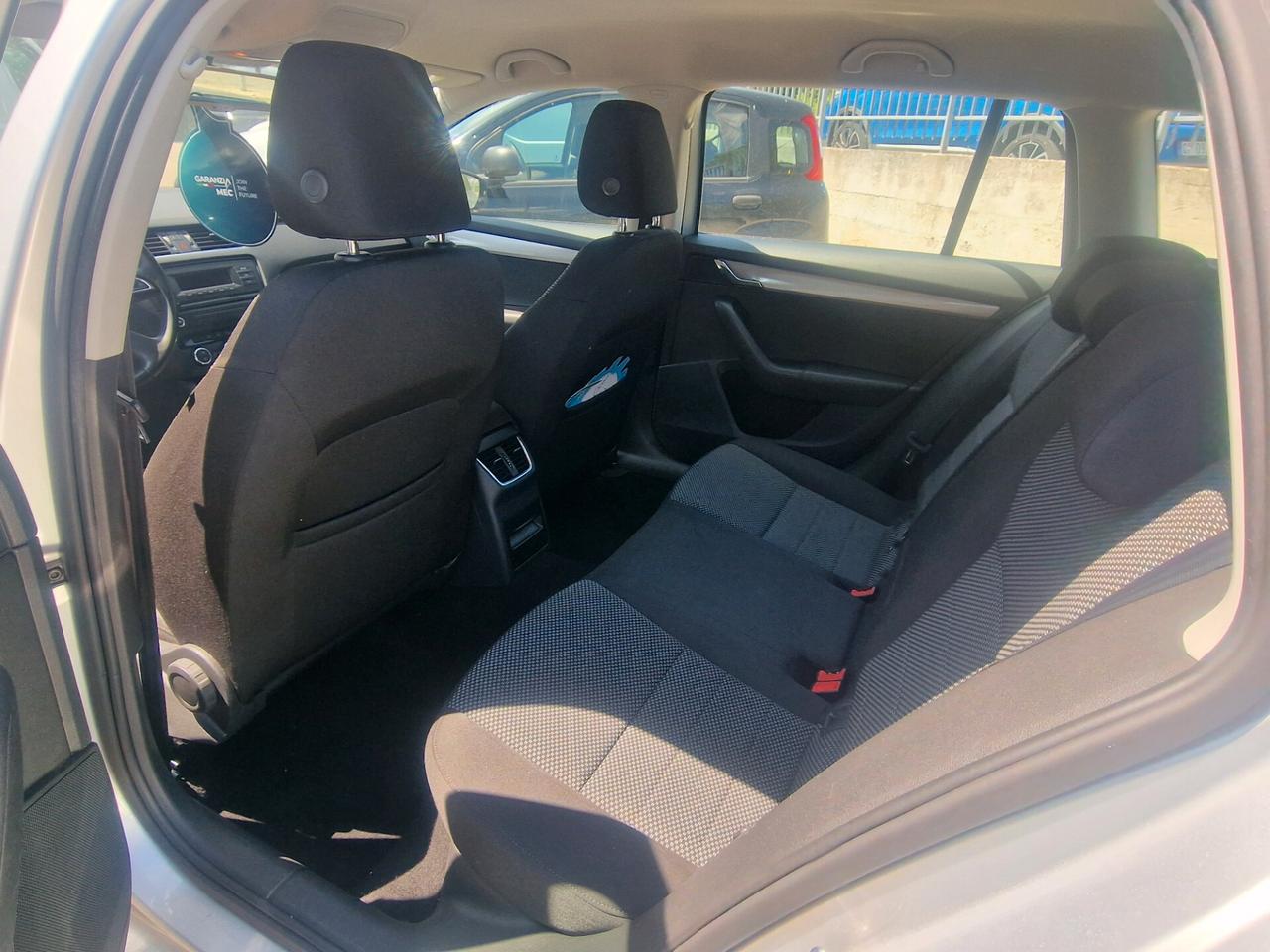 Skoda Octavia 1.6 TDI CR 105 CV Elegance