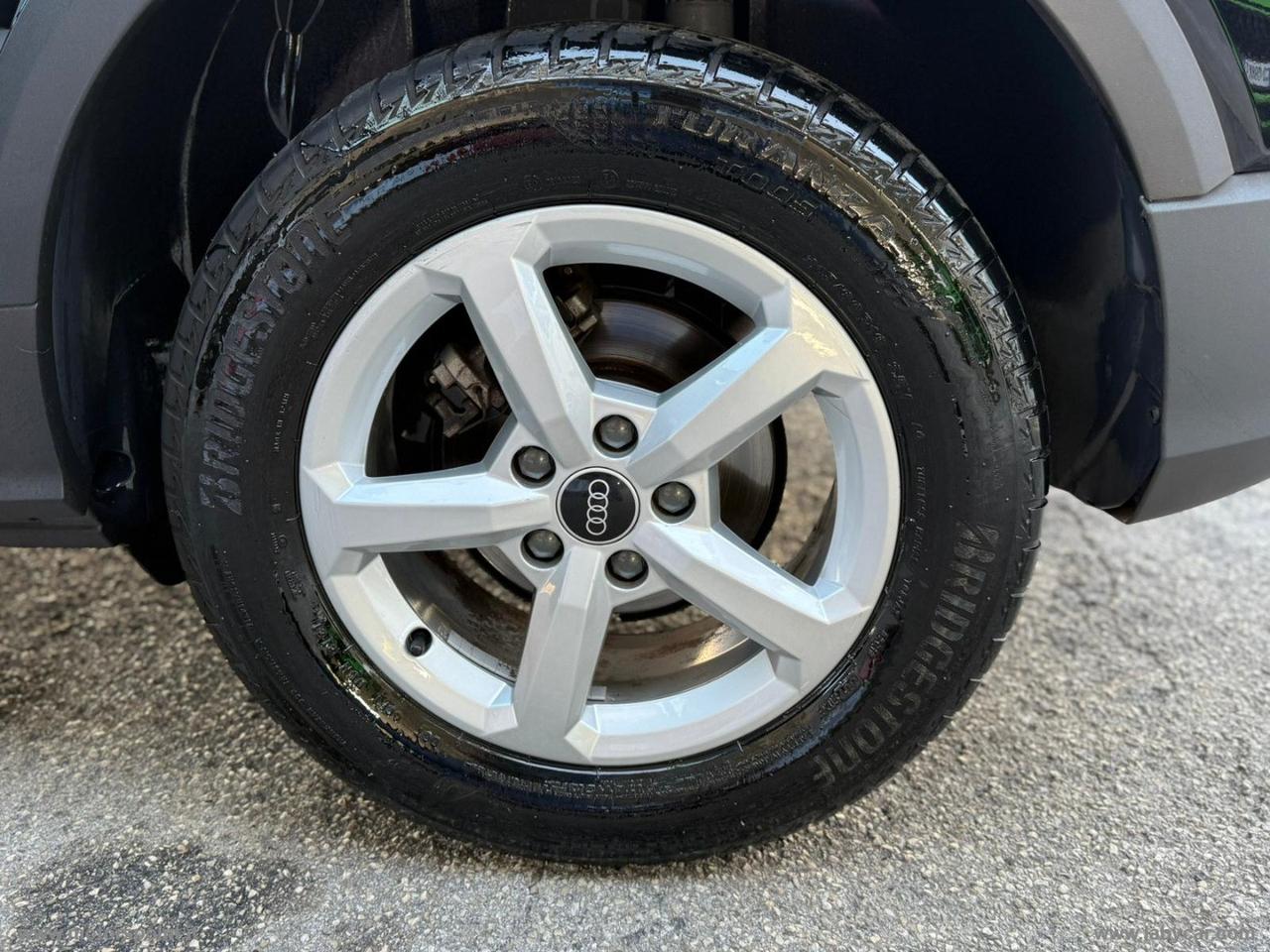 AUDI Q2 30 TDI S tronic Business Plus