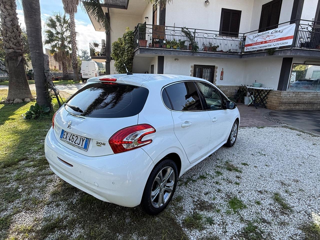 Peugeot 208 1.4 HDi 68 CV 5 porte Allure