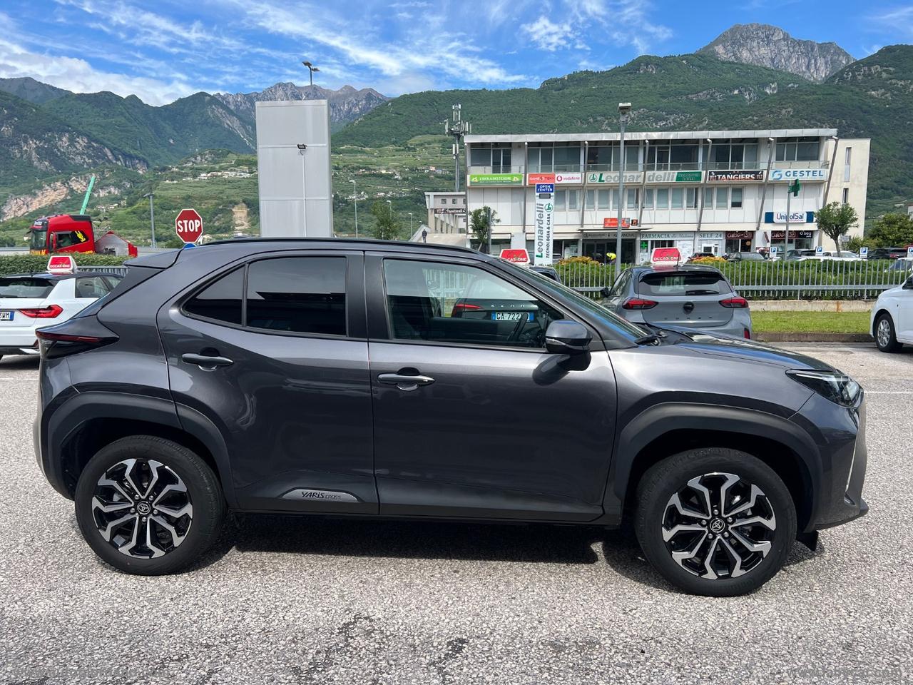 TOYOTA Yaris Cross 1.5 Hyb. 5p. E-CVT AWD Trend