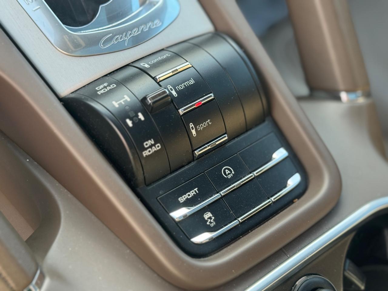 PORSCHE CAYENNE 3.0 D V6 245 CV PLATINUM EDITION FULL TETTO R21