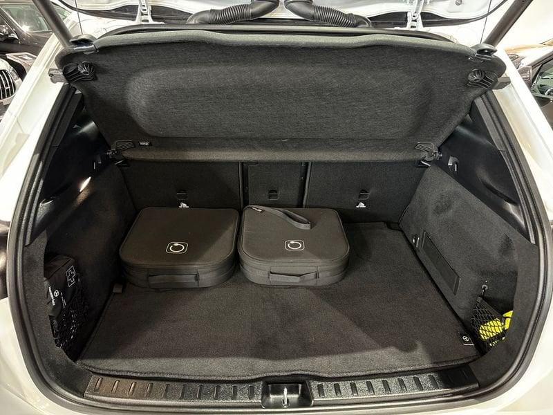 Mercedes-Benz EQA 300 Progressive Advanced 4matic