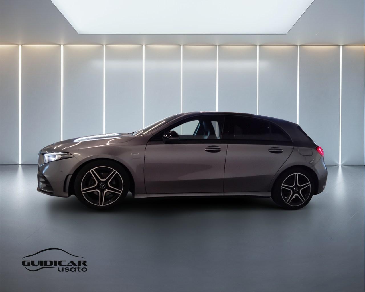 Mercedes-Benz Classe A - W177 2018 - A 200 d Premium Night edition auto
