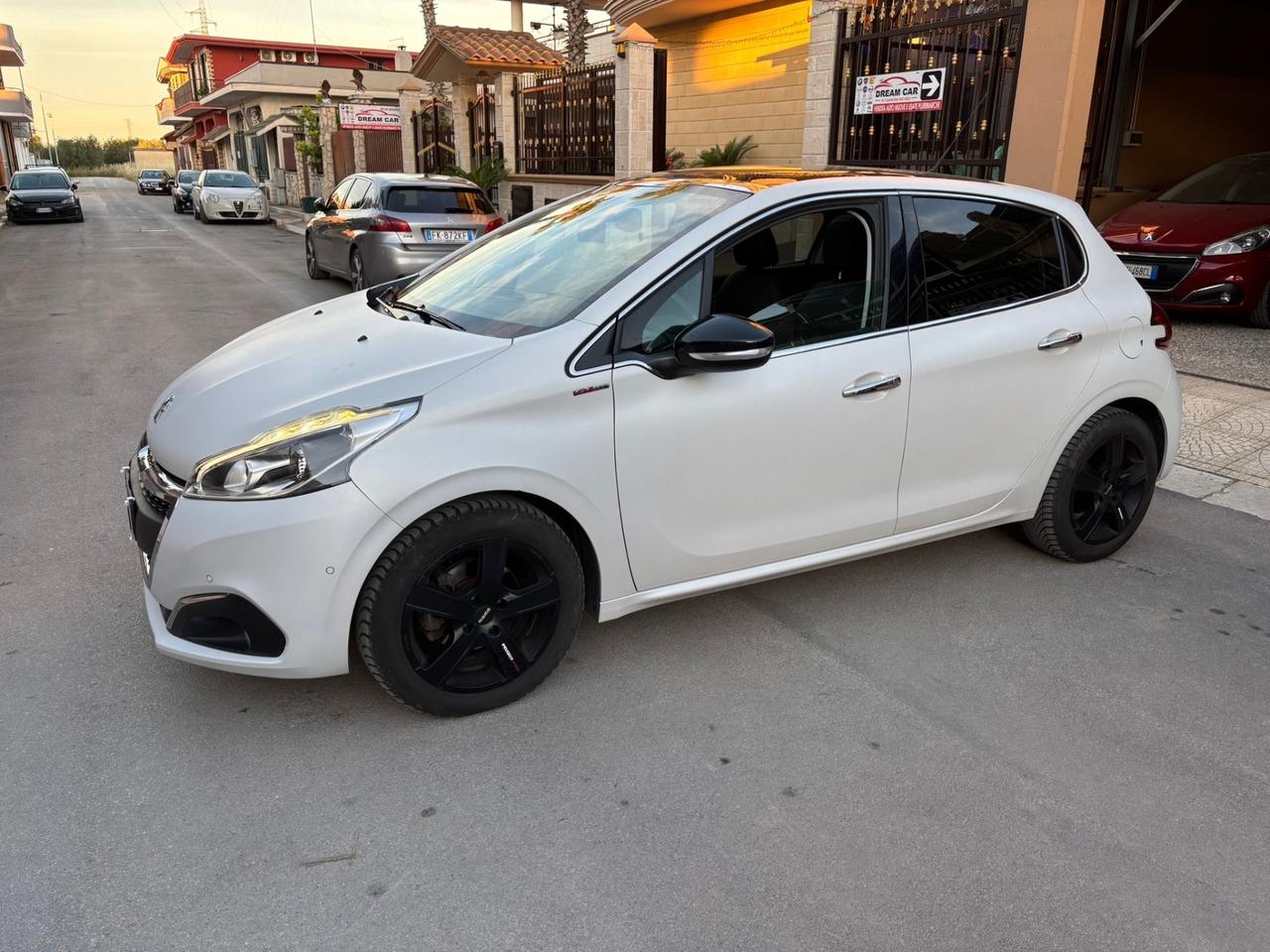 Peugeot 208 BlueHDi 100 5 porte GT Line