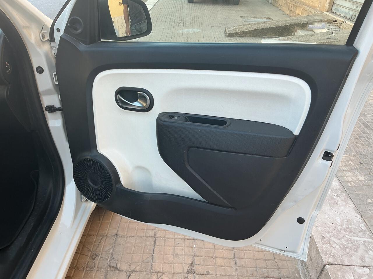 Renault Twingo 1.0 SCe Live