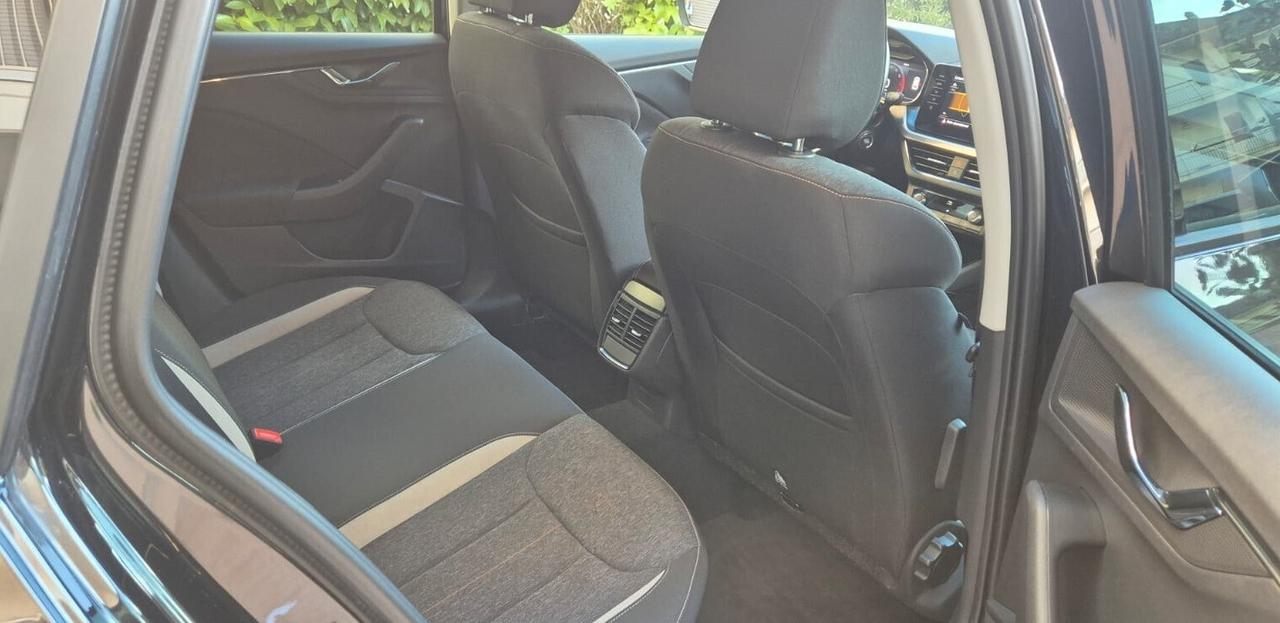 Skoda Kamiq 1.0 TSI 110 cv Dark Shade