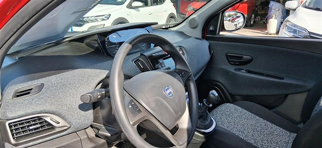 Lancia Ypsilon 5 Porte 1.0 FireFly Hybrid Silver