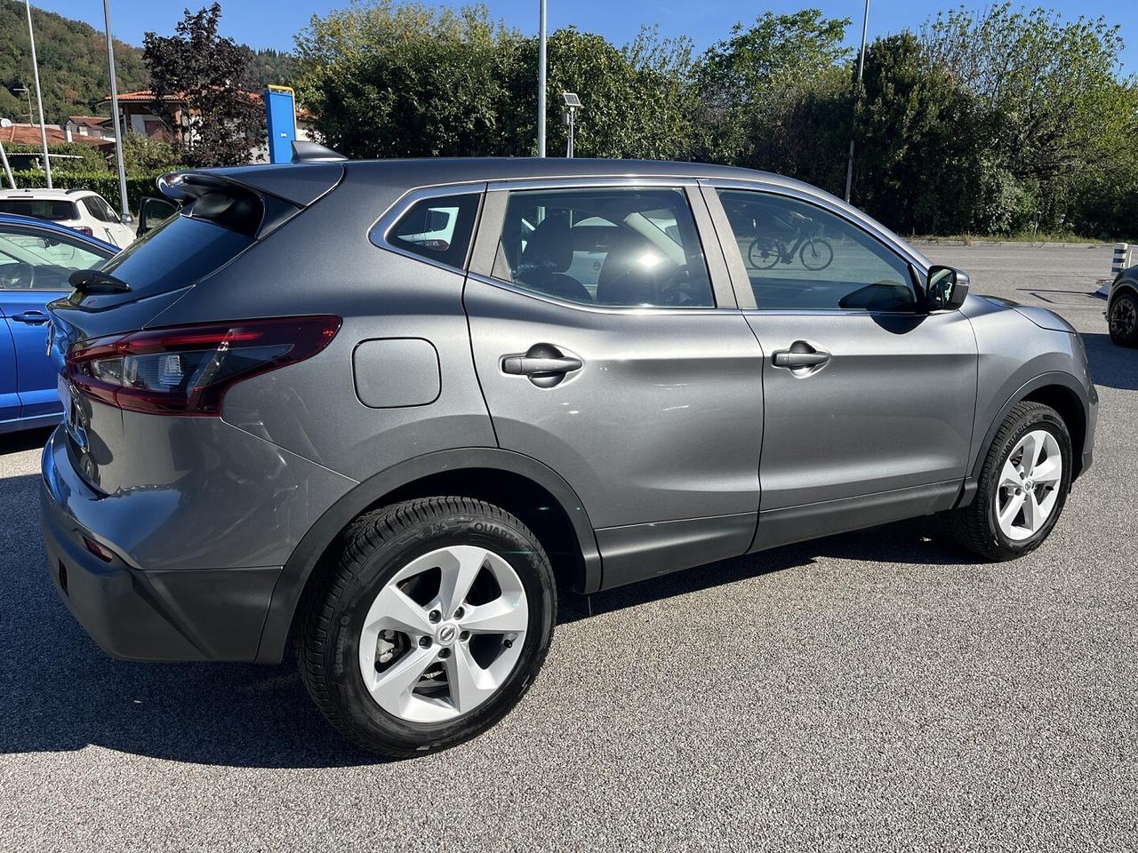 NISSAN QASHQAI 1300 DiG-T 140 cv Bussiness