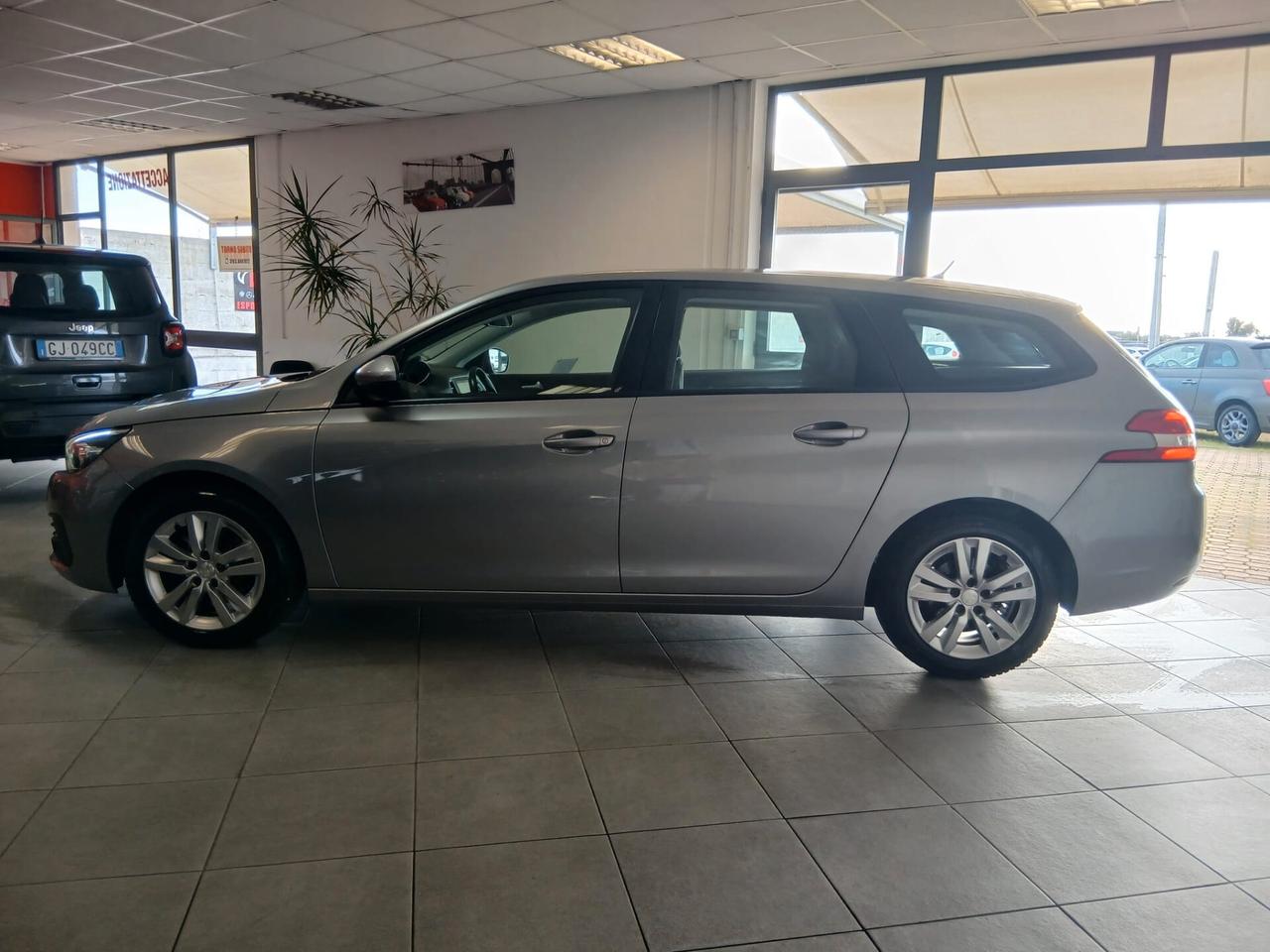 Peugeot 308 BlueHDi 130 S&S EAT6 SW Allure