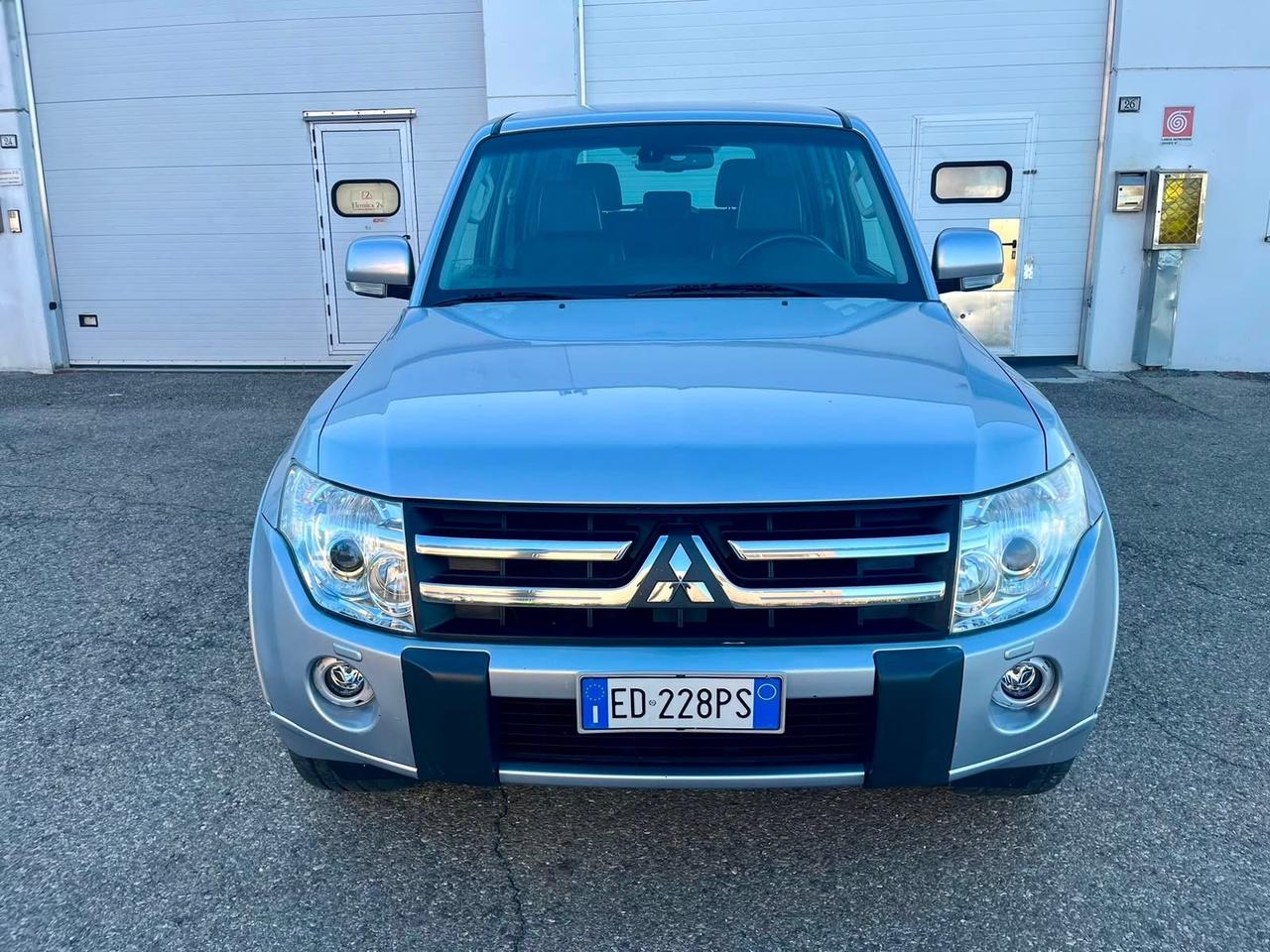 Mitsubishi Pajero 3.2 DI-D aut. Instyle 119.000km 2010 perfetta