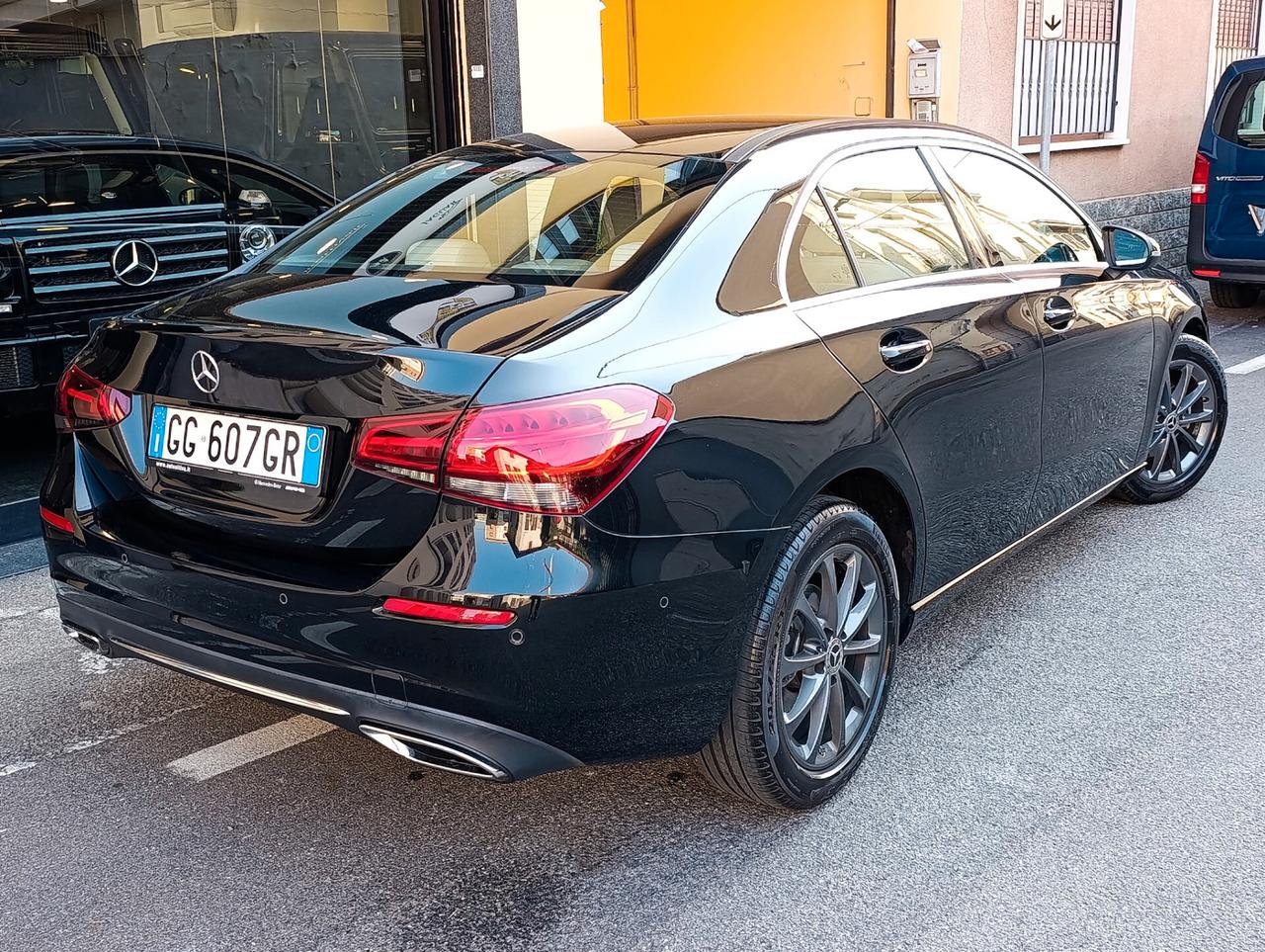 Mercedes-benz A 180 Sport Sedan Luci 64 colori/Navi/Pelle chiara