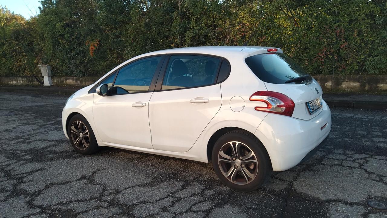 Peugeot 208 1.4 VTi ecoGPL