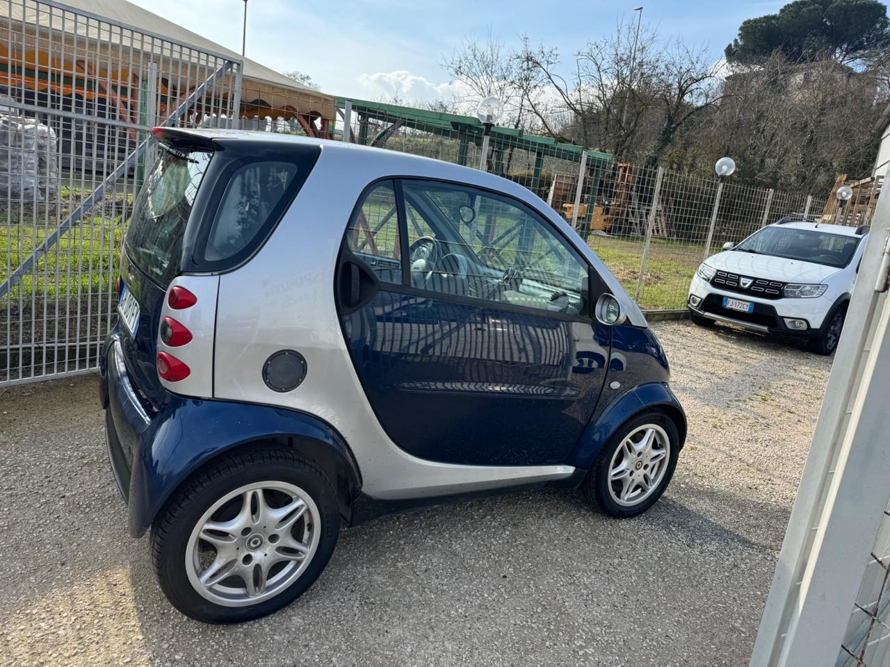 Smart ForTwo 700 coupé passion (45 kW) NEOPATENTATI