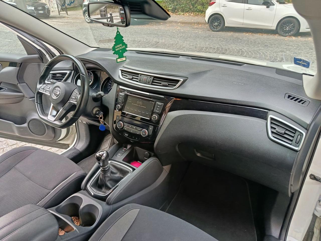 Nissan Qashqai 1.3 DIG-T Business #6833