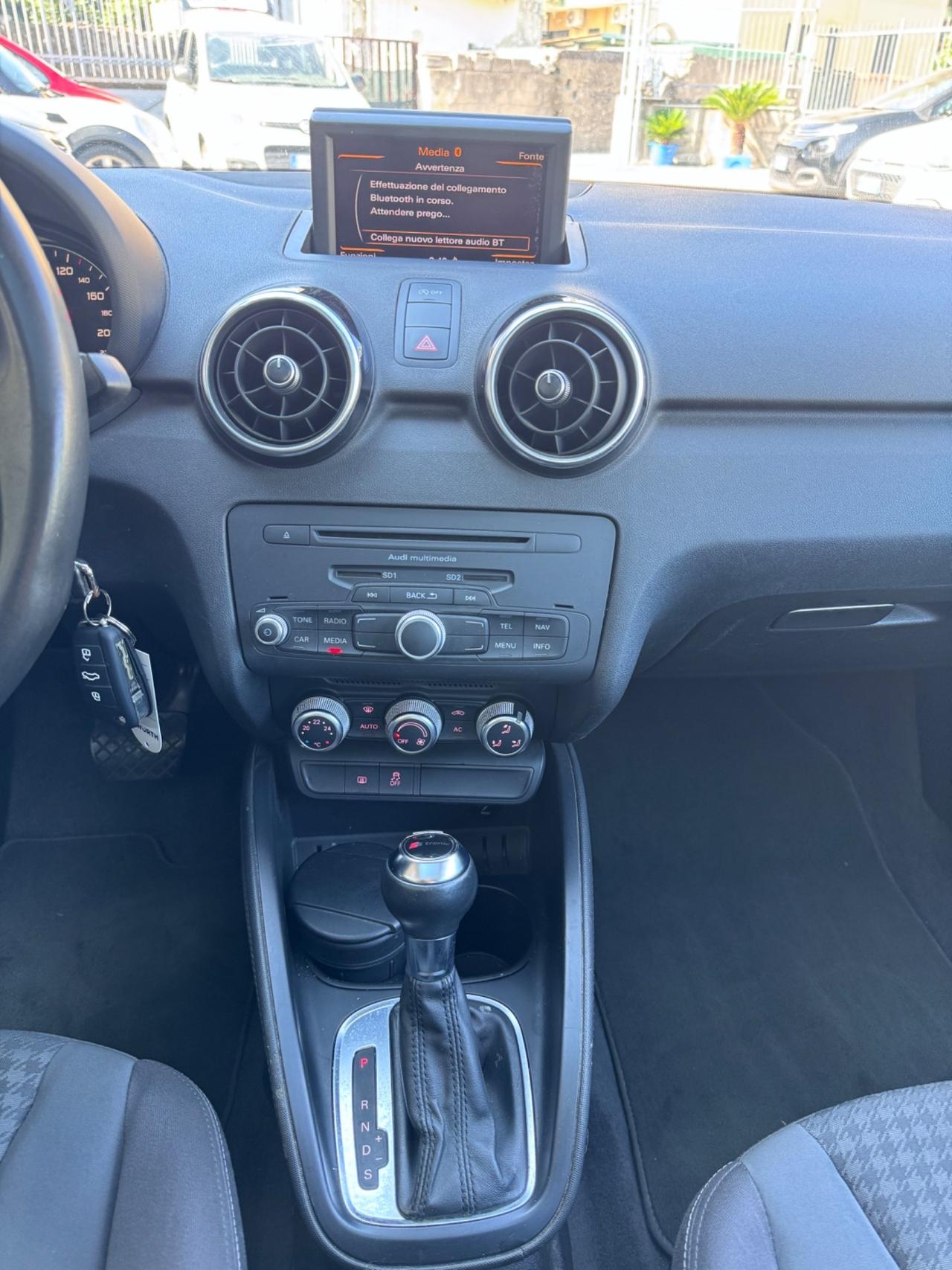 Audi A1 1.4 TFSI S tronic Attraction 122cv TETTO