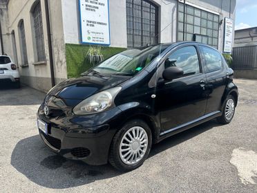 Toyota Aygo 1.0 12V 5 porte BENZINA - NAVI NEOPATENTATI