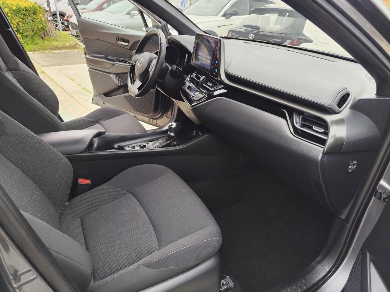 Toyota C-HR 1.8 Hybrid E-CVT Business