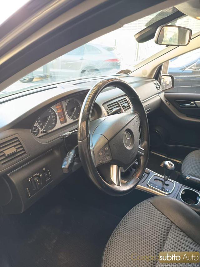 MERCEDES-BENZ B 200 CDI Premium