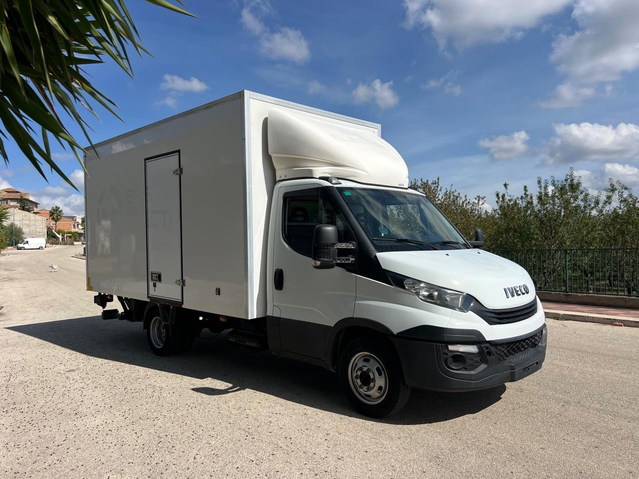 Iveco daily 35c15 furgone e sponda