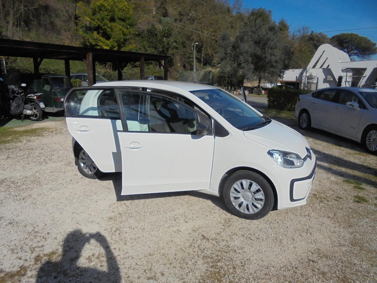 Volkswagen up! 1.0 75 CV 5p. high up!