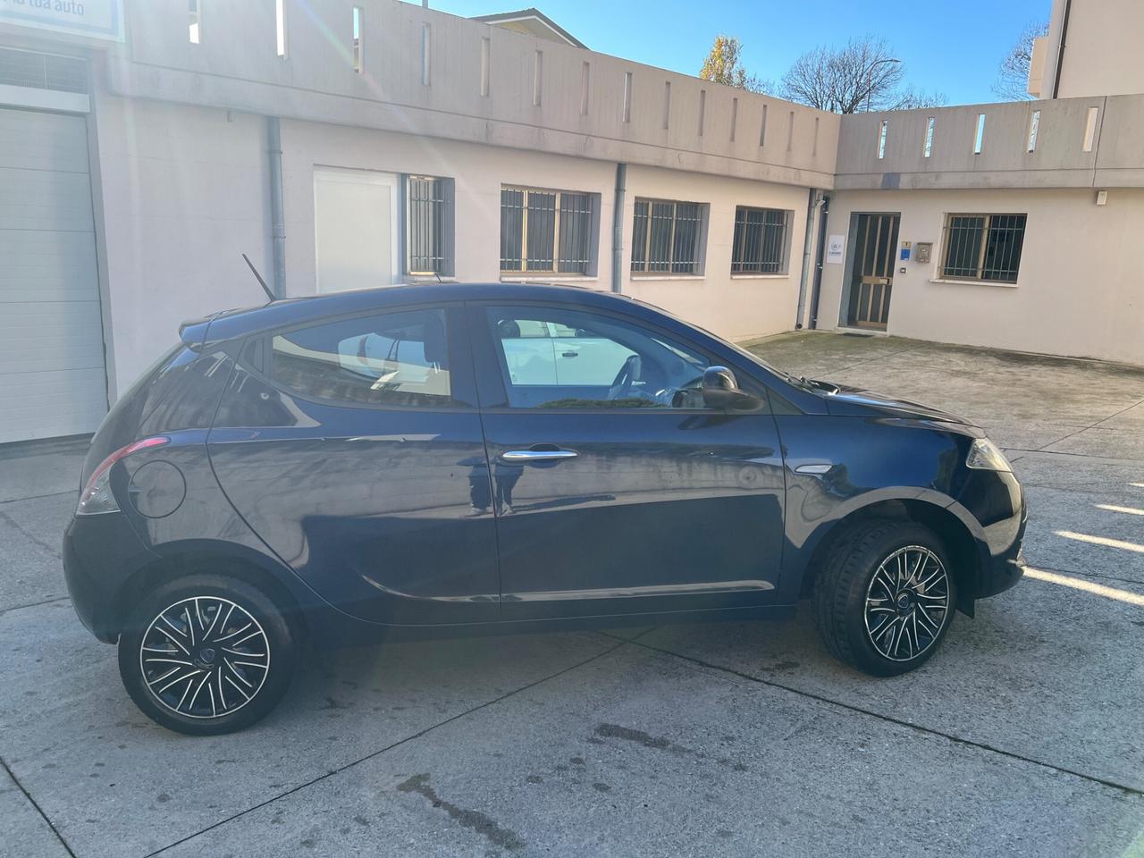 Lancia Ypsilon 1.2 69 CV 5 porte Platinum 51.000 km
