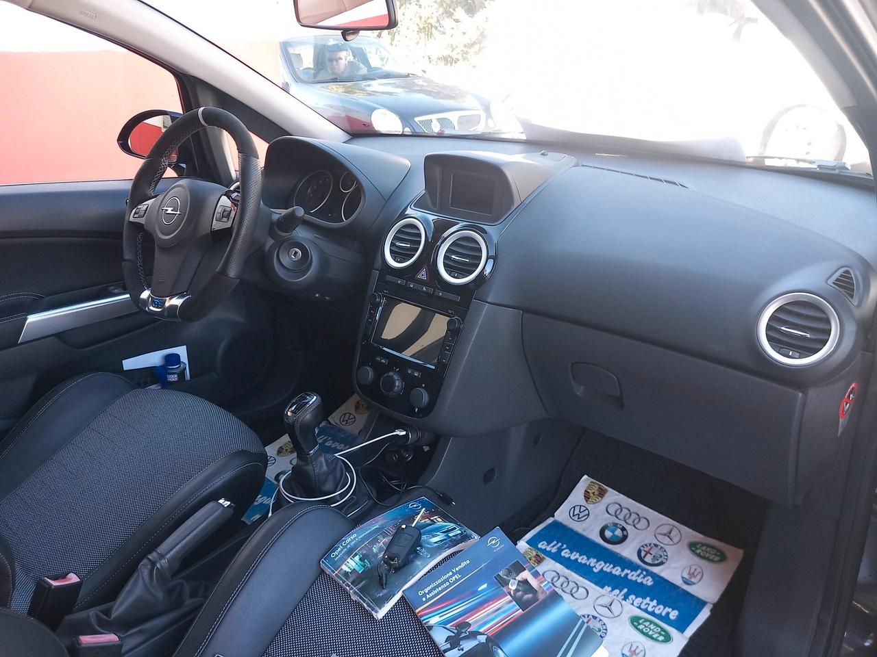 Opel Corsa 1.6 T 192CV 3 porte OPC TENUTA IN AMNIERA MANIACALE PARI AL NUOVO