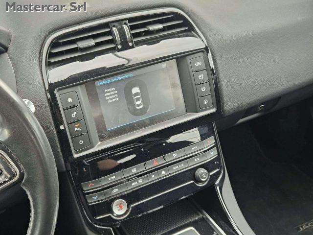 JAGUAR XE XE 2.0d Pure Business edition 180cv tg: FG873SR