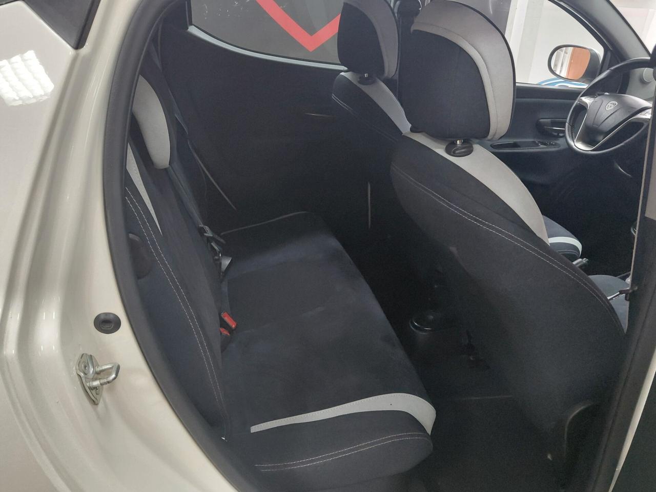 Lancia Ypsilon 1.2 69 CV 5 porte Mya soli 96000 km
