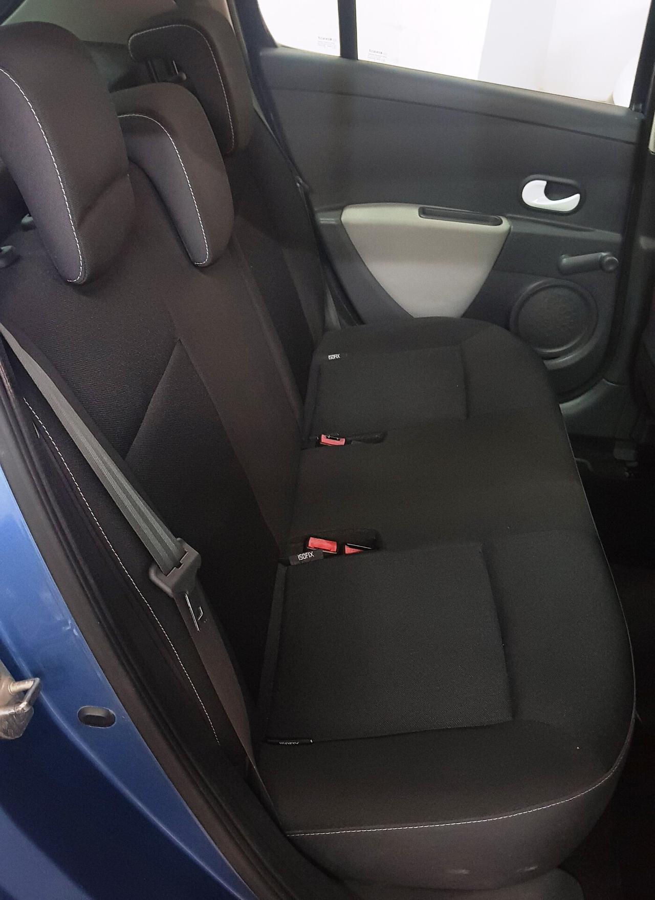 RENAULT CLIO 1.2 16V 5P SOLO 70.000 KM.03/2011