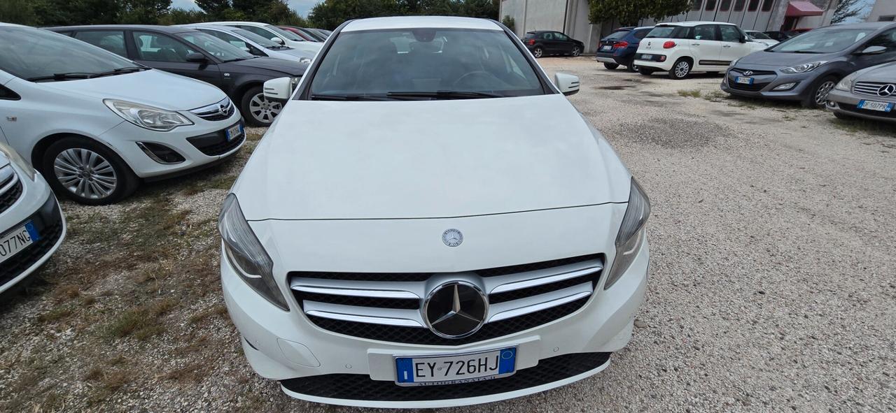 Mercedes-benz A 180 d Automatic Premium