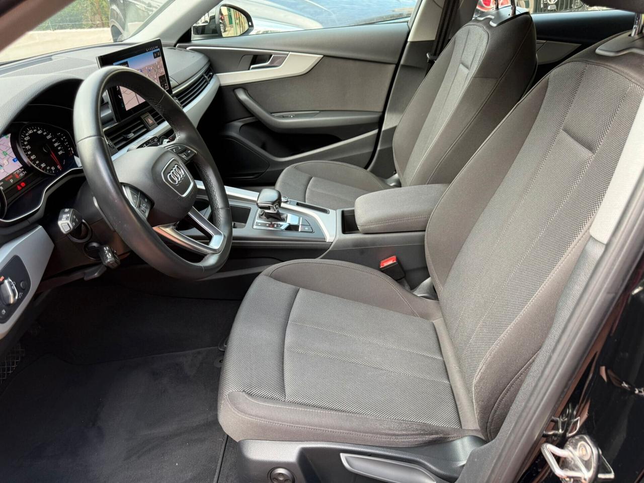 Audi A4 Avant 30 TDI/136 CV S tronic Business